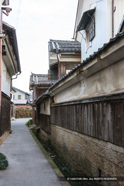 七曲り付近街並み | 高解像度画像サイズ：3672 x 5509 pixels | 写真番号：1P3J3018 | 撮影：Canon EOS-1Ds Mark III