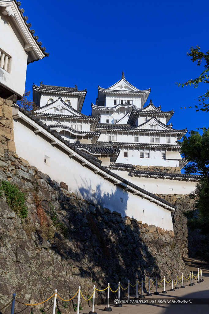 姫路城はの門から望む天守群