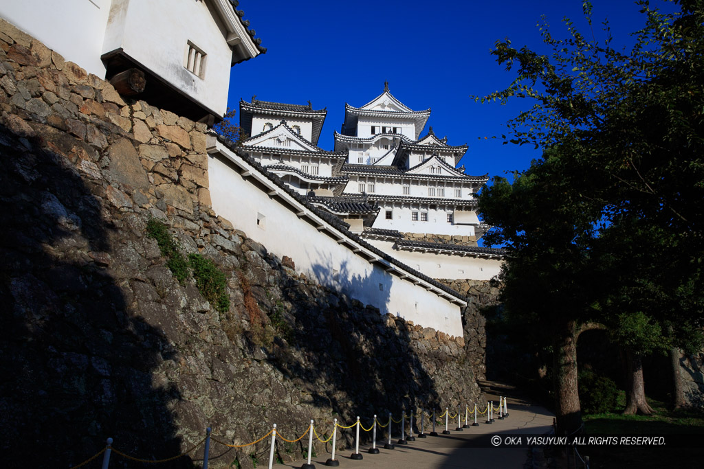 姫路城はの門から望む天守群