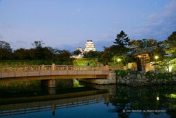 姫路城ライトアップ(平成の修理前)|高解像度画像サイズ:4992 x 3328 pixels|写真番号:VJ7Z3507|撮影:Canon EOS-1Ds Mark II