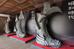 大天守の鯱・江戸時代・明治時代・昭和時代|高解像度画像サイズ:5616 x 3744 pixels|写真番号:1P3J1190|撮影:Canon EOS-1Ds Mark III