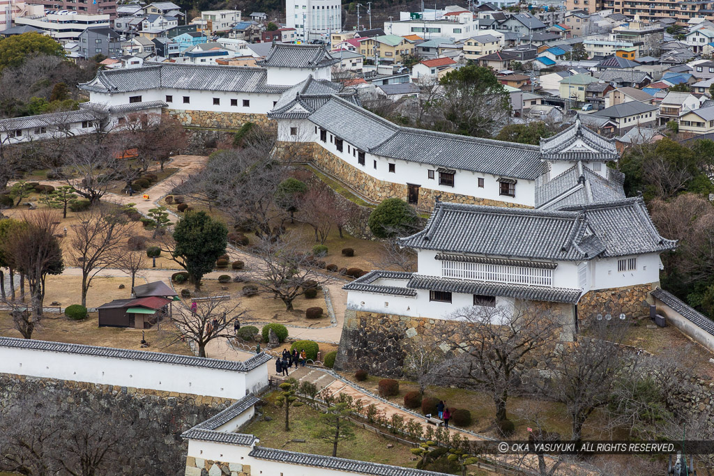 化粧櫓と西の丸長局・百間廊下