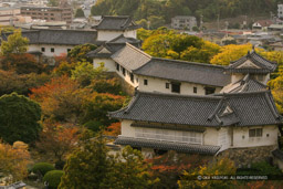 化粧櫓と西の丸長局・百間廊下｜高解像度画像サイズ：2888 x 1925 pixels｜写真番号：253-5309_IMG｜撮影：Canon EOS D60