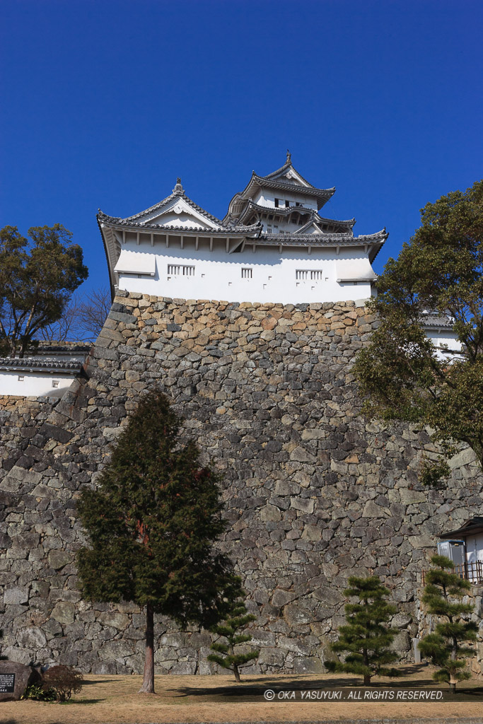 帯の櫓・高石垣