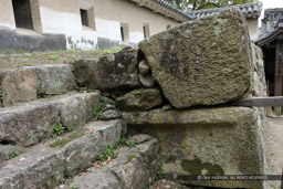 ろの門虎口の石棺|高解像度画像サイズ:4888 x 3259 pixels|写真番号:1P3J2204|撮影:Canon EOS-1Ds Mark III