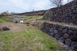 二の丸石垣 | 高解像度画像サイズ：4270 x 2847 pixels | 写真番号：VJ7Z1307 | 撮影：Canon EOS-1Ds Mark II