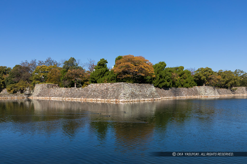 広島城本丸を南東から望む