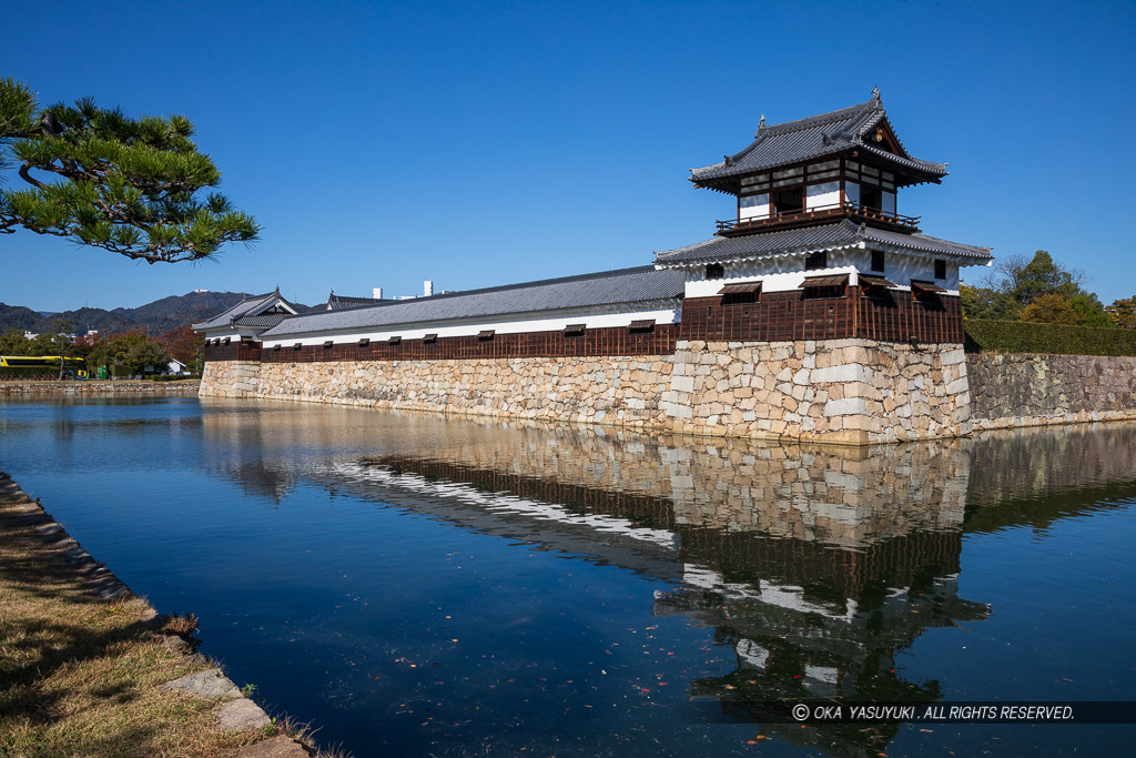 広島城二の丸太鼓櫓と多聞櫓