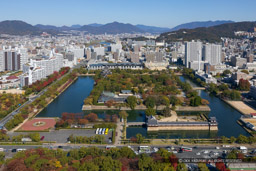 リーガロイヤルホテル広島から望む広島城|高解像度画像サイズ:6693 x 4462 pixels|写真番号:5D4A3971|撮影:Canon EOS 5D Mark IV