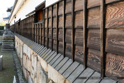広島城多聞櫓の水切屋根|高解像度画像サイズ:6720 x 4480 pixels|写真番号:5D4A4000|撮影:Canon EOS 5D Mark IV
