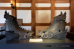 広島城再建天守閣の鯱瓦|高解像度画像サイズ:6720 x 4480 pixels|写真番号:5D4A4033|撮影:Canon EOS 5D Mark IV