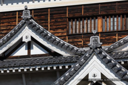 広島城天守閣の千鳥破風|高解像度画像サイズ:6485 x 4324 pixels|写真番号:5D4A4228|撮影:Canon EOS 5D Mark IV