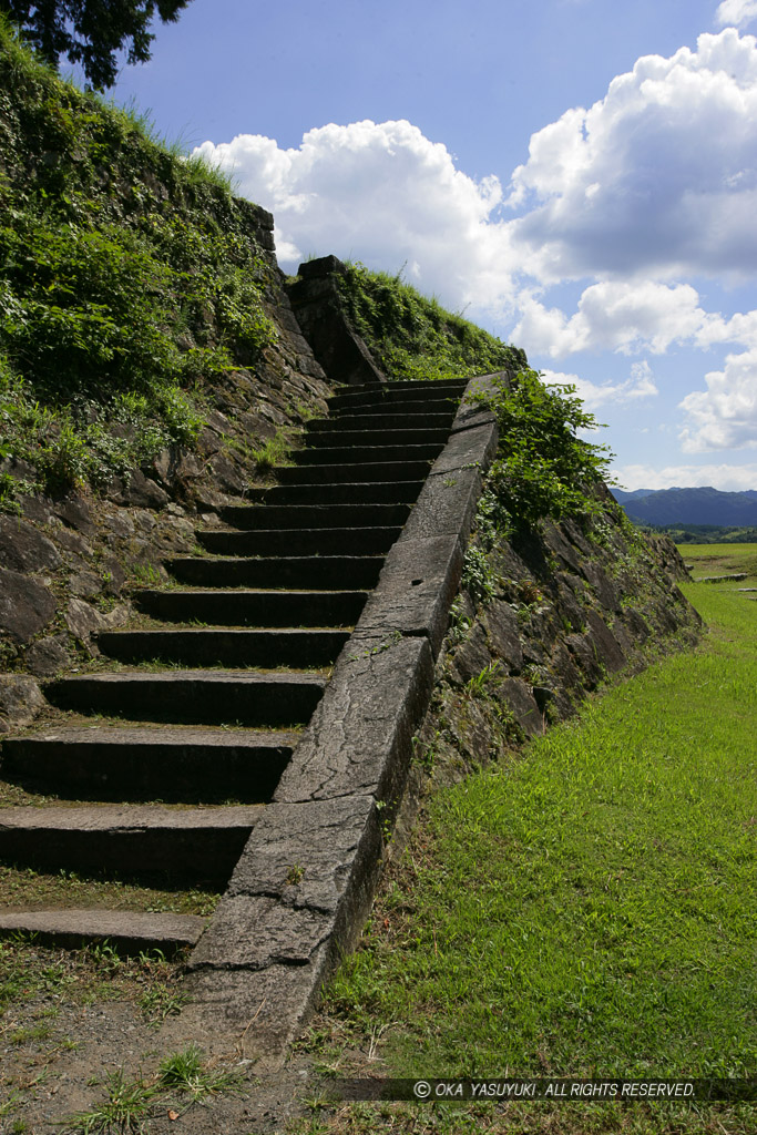 人吉城の二の丸から三の丸への階段