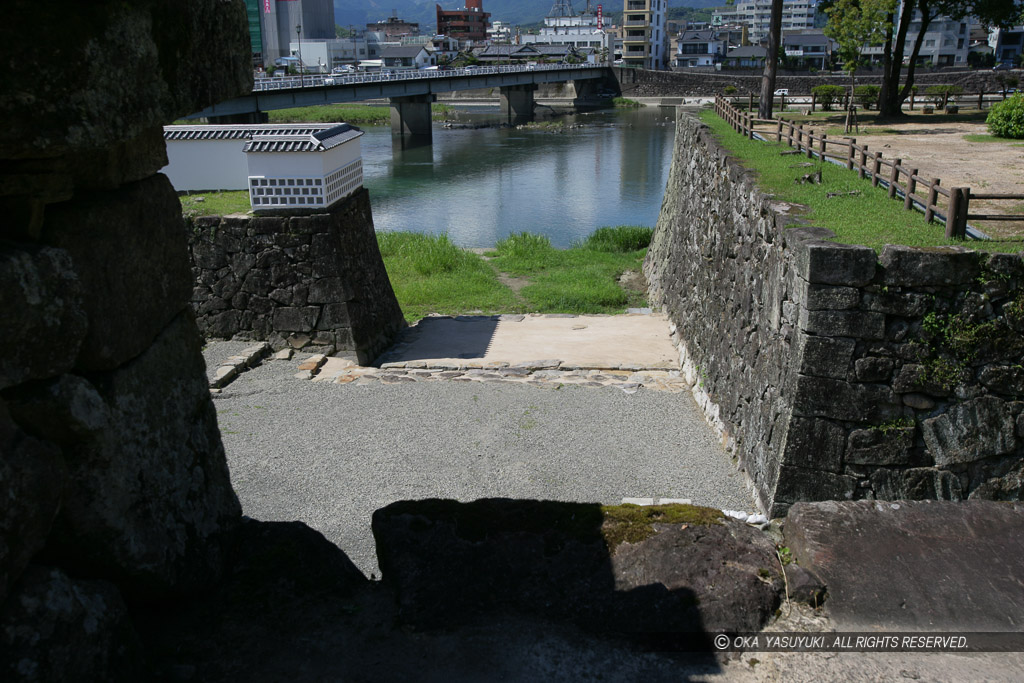 人吉城の水の手門