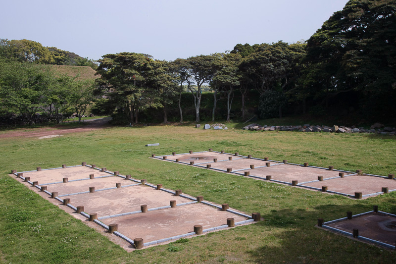 二ノ丸長屋建物跡