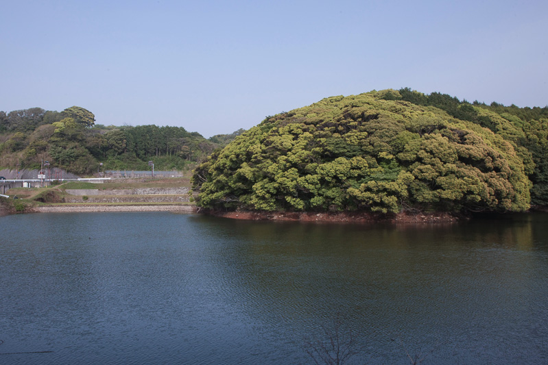 片桐且元陣屋跡