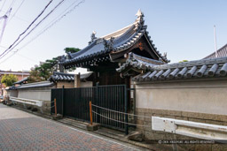 梅林寺・中川清秀の墓｜高解像度画像サイズ：6000 x 4000 pixels｜写真番号：IMG_7022｜撮影：Canon PowerShot G1 X Mark III