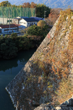 伊賀上野城の高石垣｜高解像度画像サイズ：2826 x 4239 pixels｜写真番号：1DX_6321｜撮影：Canon EOS-1D X