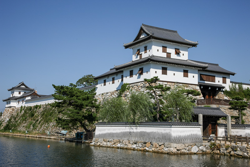 山里櫓と武具櫓