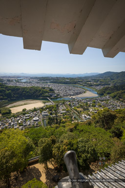 岩国城から御土居・錦川・城下・瀬戸内海を望む｜高解像度画像サイズ：5464 x 8192 pixels｜写真番号：344A3310｜撮影：Canon EOS R5