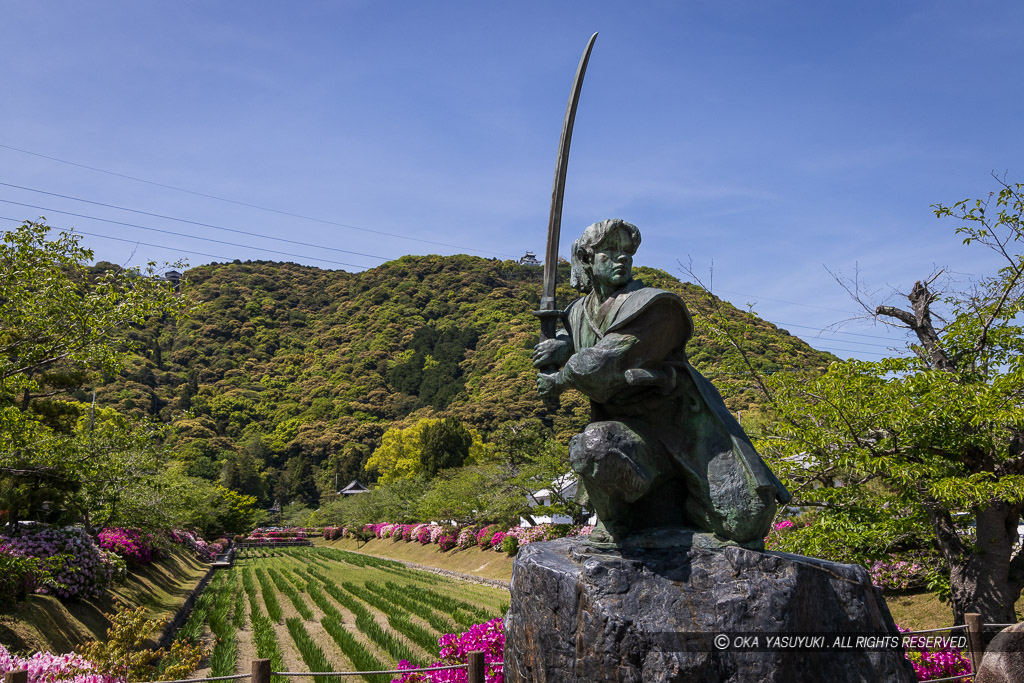 佐々木小次郎銅像