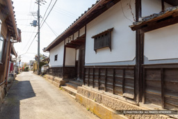 城下の長屋門 | 高解像度画像サイズ：6720 x 4480 pixels | 写真番号：5D4A7980 | 撮影：Canon EOS 5D Mark IV