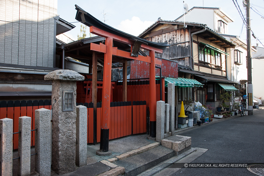 聚楽城鵲橋旧跡石碑