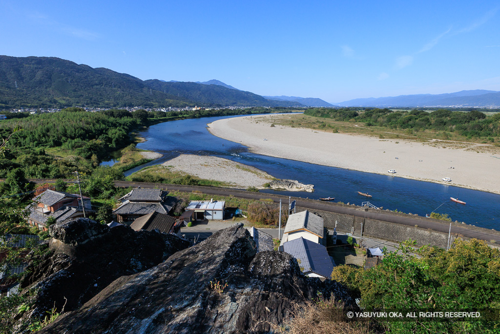 川島城 岩の鼻から望む吉野川