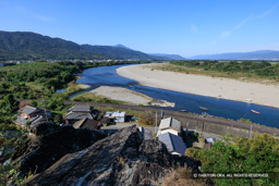 川島城 岩の鼻から望む吉野川 | 高解像度画像サイズ：8192 x 5464 pixels | 写真番号：6F1A0345 | 撮影：Canon EOS R5m2