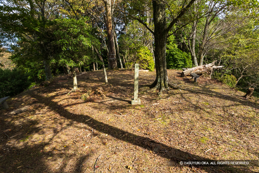 霧山城鐘突堂跡（南曲輪）