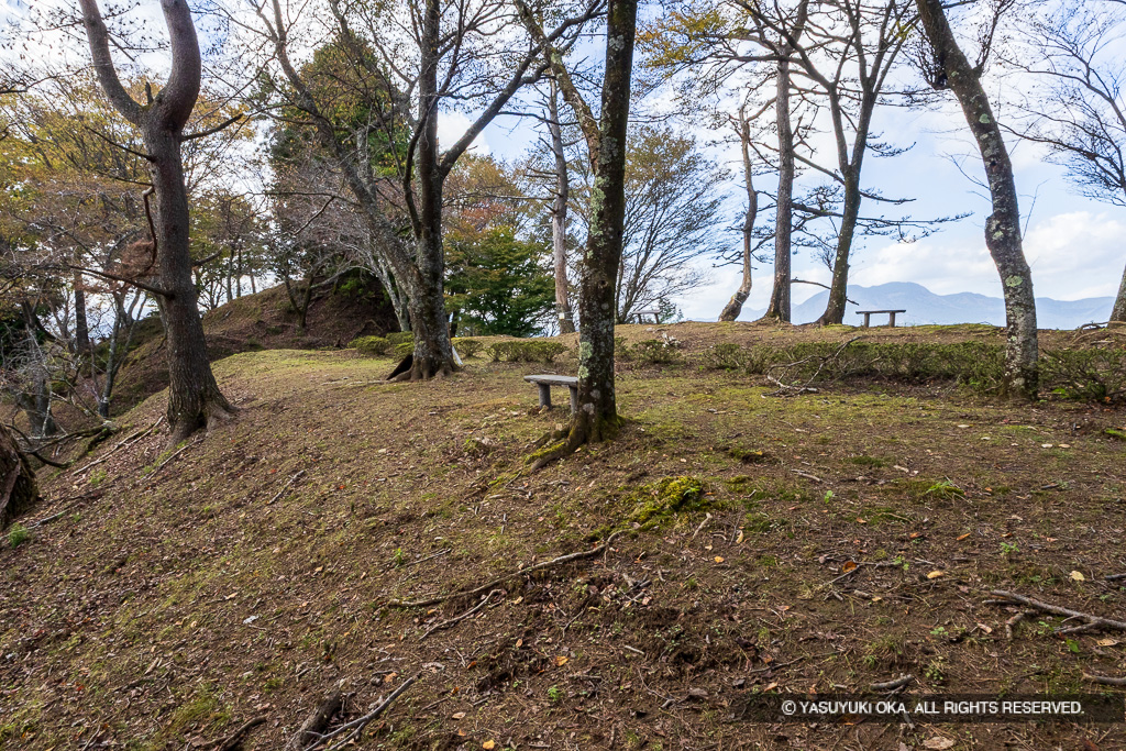 霧山城矢倉跡