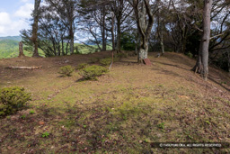 霧山城矢倉跡 | 高解像度画像サイズ:6000 x 4000 pixels | 写真番号:IMG_0930 | 撮影:Canon EOS R10