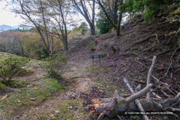 霧山城本丸跡 | 高解像度画像サイズ:6000 x 4000 pixels | 写真番号:IMG_0940 | 撮影:Canon EOS R10