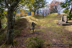 霧山城本丸跡 | 高解像度画像サイズ:5786 x 3857 pixels | 写真番号:IMG_0971 | 撮影:Canon EOS R10