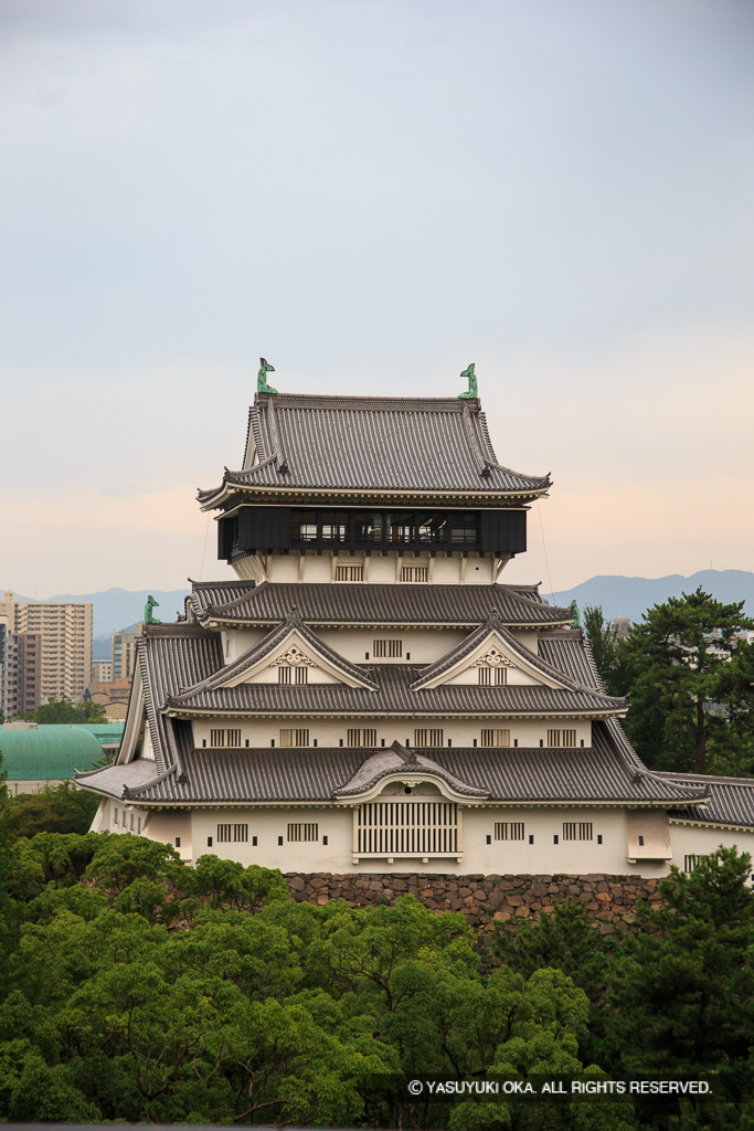 リバーウォーク北九州から小倉城天守