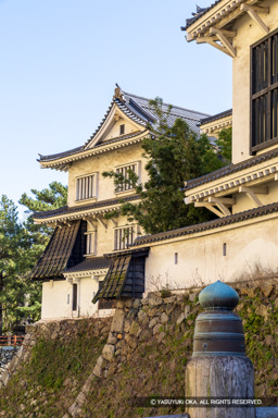八坂神社祖霊殿 | 高解像度画像サイズ：5464 x 8192 pixels | 写真番号：6F1A5638 | 撮影：Canon EOS R5m2
