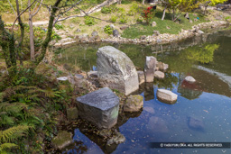 矢穴列痕のある景石 | 高解像度画像サイズ：7789 x 5195 pixels | 写真番号：6F1A6145 | 撮影：Canon EOS R5m2