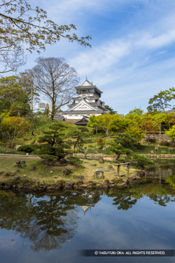 池泉回遊式庭園と天守 | 高解像度画像サイズ：5241 x 7857 pixels | 写真番号：6F1A6160 | 撮影：Canon EOS R5m2