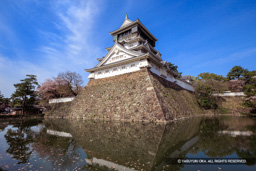 小倉城天守と内堀 | 高解像度画像サイズ：8192 x 5464 pixels | 写真番号：6F1A6246 | 撮影：Canon EOS R5m2