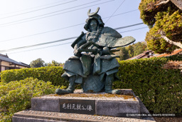 毛利元就銅像 | 高解像度画像サイズ：7815 x 5212 pixels | 写真番号：6F1A4508 | 撮影：Canon EOS R5m2
