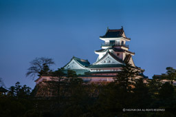 ライトアップ｜高解像度画像サイズ：3526 x 2346 pixels｜写真番号：53BS8442｜撮影：Canon EOS-1DS