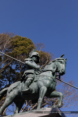 山内一豊銅像｜高解像度画像サイズ：4480 x 6720 pixels｜写真番号：5D4A4531｜撮影：Canon EOS 5D Mark IV