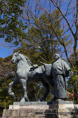 山内一豊の妻・千代の銅像｜高解像度画像サイズ：4480 x 6720 pixels｜写真番号：5D4A4917｜撮影：Canon EOS 5D Mark IV