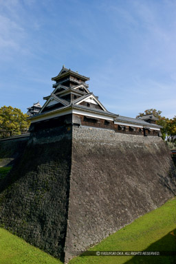 宇土櫓・天守｜高解像度画像サイズ：3588 x 5382 pixels｜写真番号：1P3J1821-Edit｜撮影：Canon EOS-1Ds Mark III