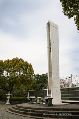 西南戦争役戦没者慰霊之碑｜高解像度画像サイズ：3526 x 5288 pixels｜写真番号：1P3J2015｜撮影：Canon EOS-1Ds Mark III