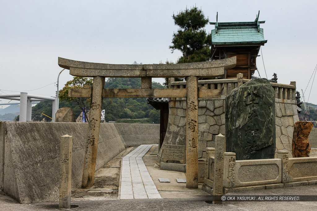 八千予神社