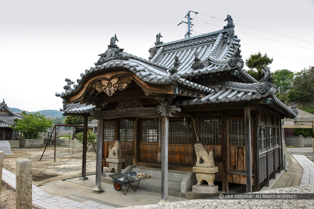 八千予神社