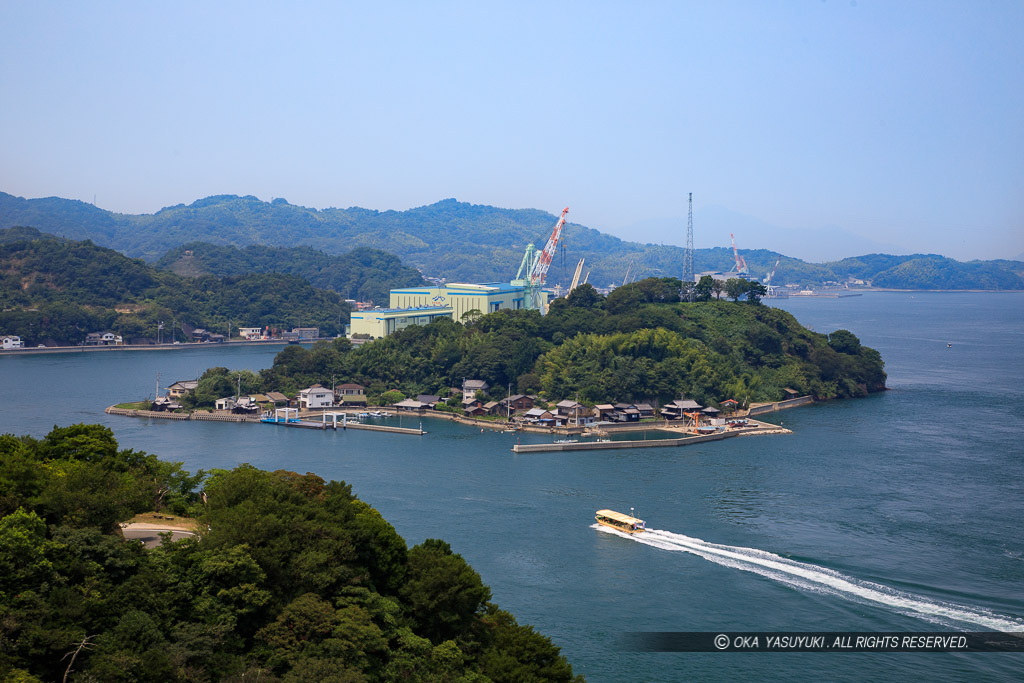 来島城の遠景