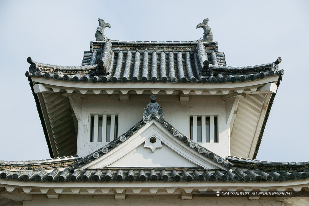 天守千鳥破風