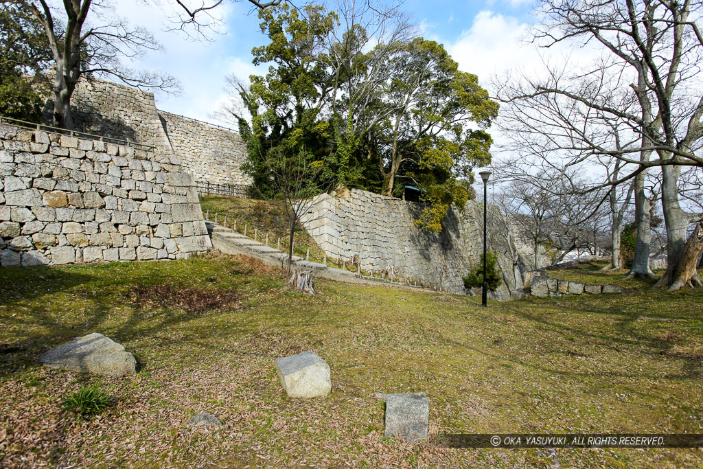 栃の木御門跡付近